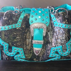 Turquoise/camo bling shoulder purse